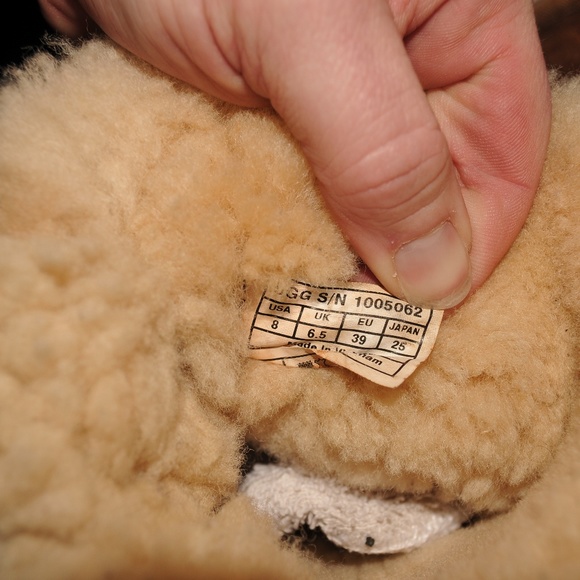 UGG Womens Bailey Bow Boot Size 8 Chestnut - Picture 7 of 7